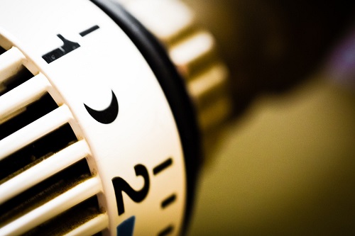 Adjusting a central heating temperature dial